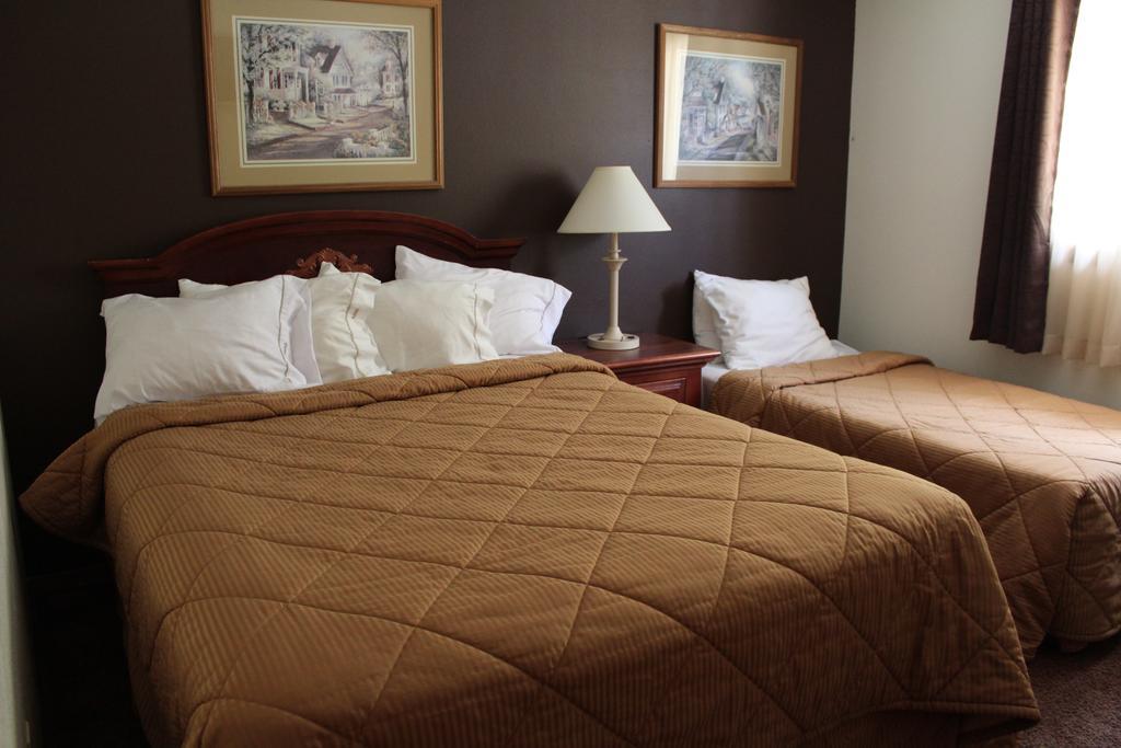 Gold Country Inn デッドウッド 部屋 写真